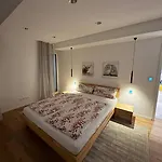 Donaudeluxe شقة غايزينغن